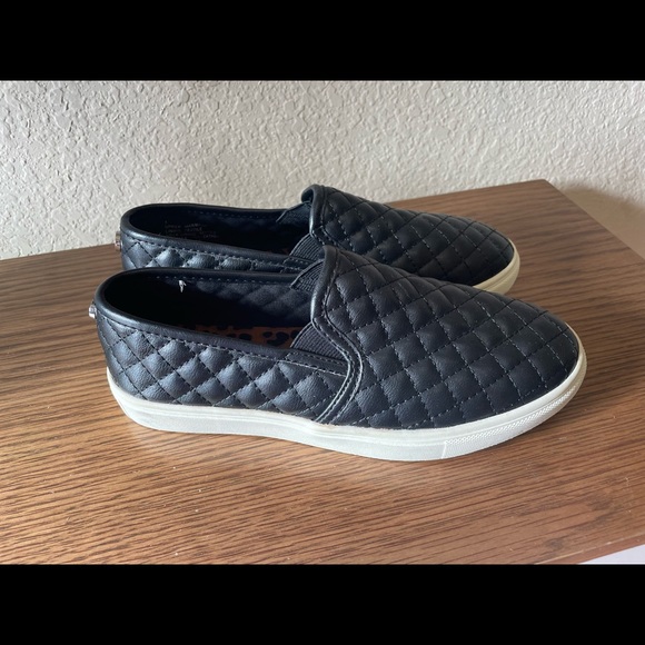 Steve Madden kids shoes - Picture 3 of 7